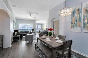 Immaculate 4 bedrooms 3 bathroom in Windsor Palms villa